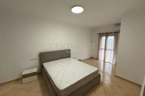 Shtepi me qera Apartament ne Tirane, 1+1, Mobilimi E mobiluar, Pagesa 500  Euro.