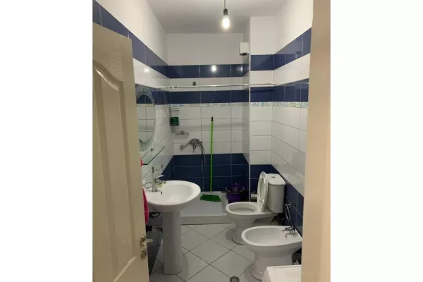 Shtepi ne shitje Apartament ne Tirane, 2+1, Mobilimi E mobiluar, Pagesa 135,000  Euro.