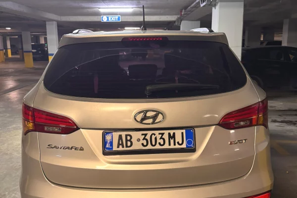 Auto in Vendita a Tirana, Hyundai, 2012 Diesel,Kambio Automatik Pagamento 950,000  Leke.