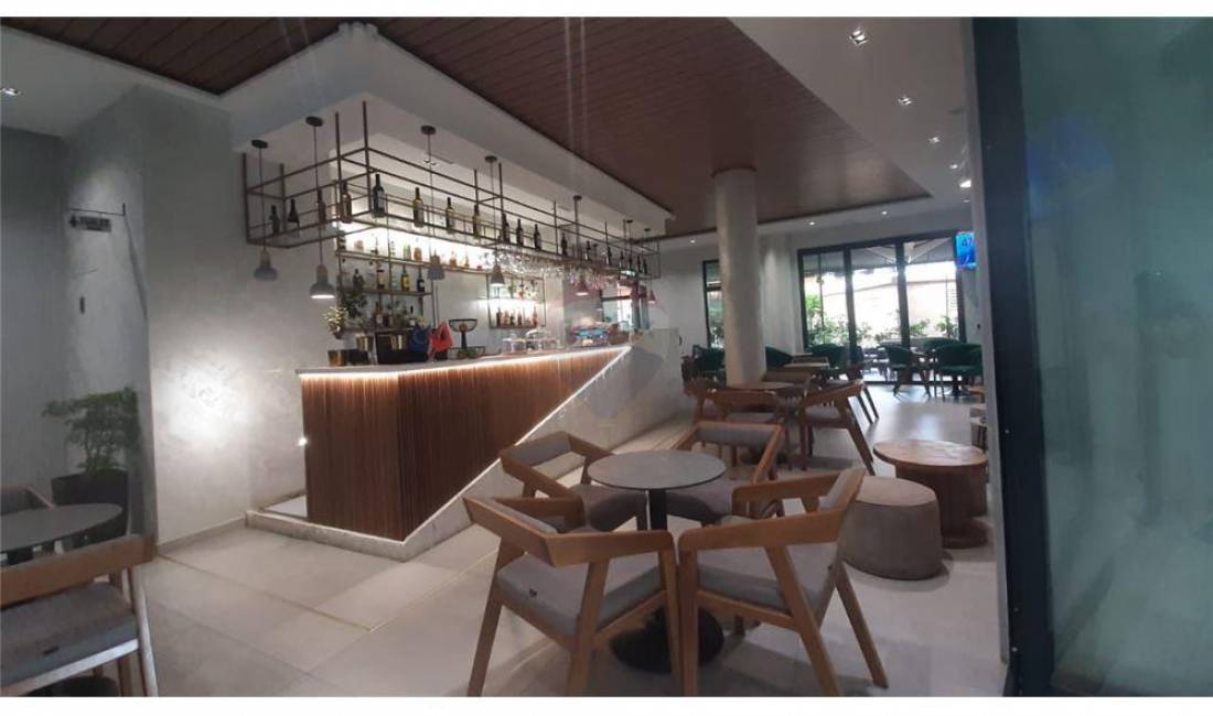 Jepet lokal me qira prane 21 Dhjetorit!