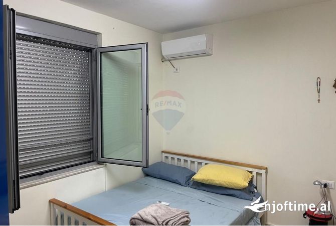 Shitet apartament 1+1 tek Zogu i Zi!