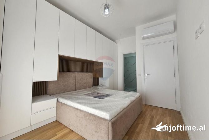 Jepet me qira apartament 2+1 tek Kodra e Diellit (jo ne rezidence)