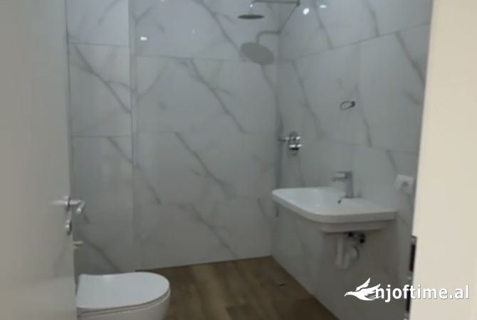 Shtepi ne shitje Apartament ne Tirane, 1+1, Mobilimi E mobiluar, Pagesa 95,000  Euro.