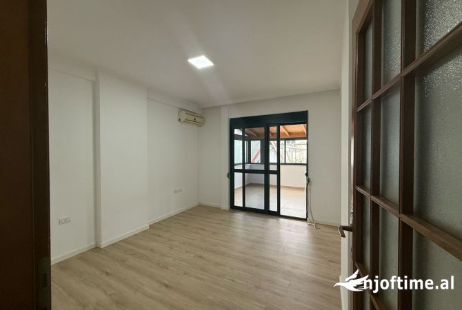 Business Property for Rent 3+1 in Tirana - 1,700 Euro
