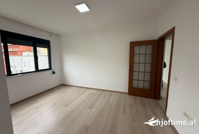 Business Property for Rent 3+1 in Tirana - 1,700 Euro