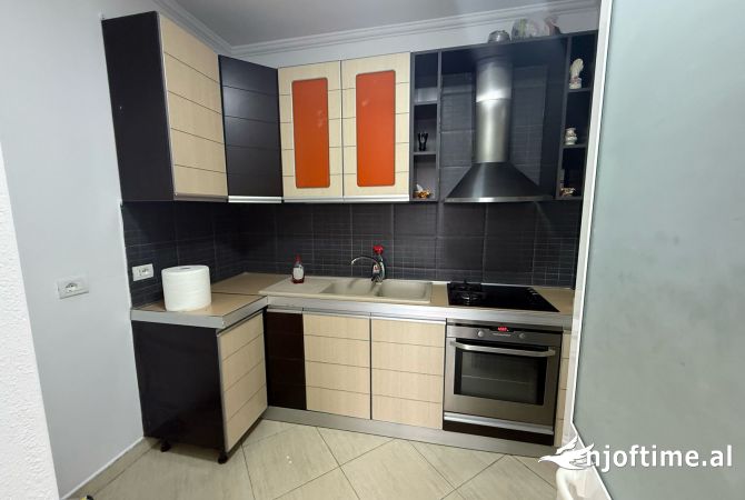 Jepet qira ambient zyrash ne Bllok!