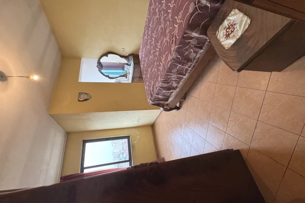 Shtepi ne shitje Apartament ne Tirane, 2+1, Mobilimi E mobiluar, Pagesa 127,000  Euro.