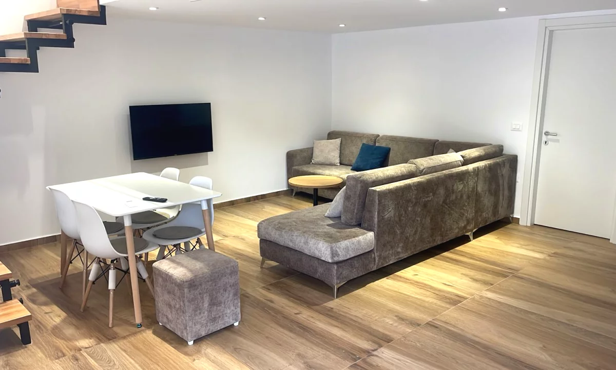 Duplex (2 storey house) for rent in Tirana 1+1, Furnished
