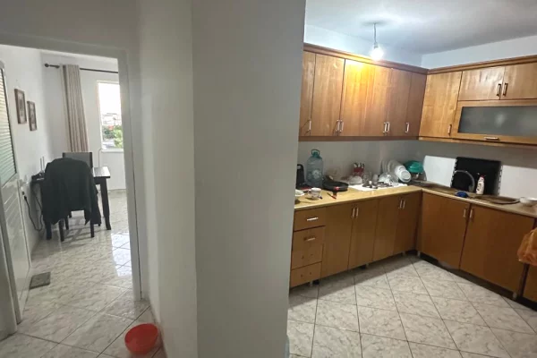 Shtepi ne shitje Apartament ne Sarande, 2+1, Mobilimi E mobiluar, Pagesa 154,000  Euro.