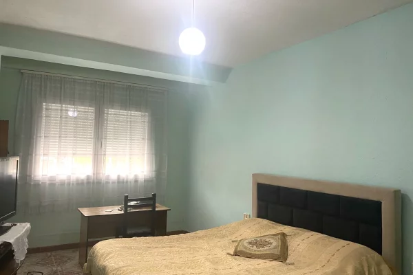 Shtepi me qera Vila Luksoze ne Tirane, 2+1, Mobilimi E mobiluar, Pagesa 600  Euro.