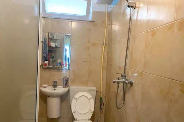 Shtepi me qera Vila Luksoze ne Tirane, 2+1, Mobilimi E mobiluar, Pagesa 600  Euro.