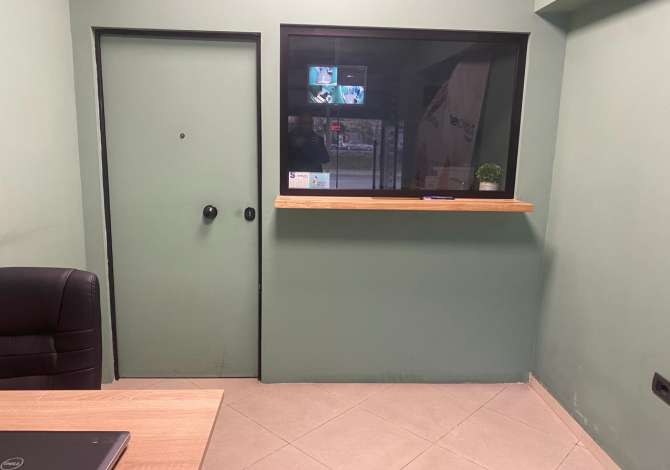 Ambiente Commerciale in Vendita 1+1 a Tirana - 6,000 Euro