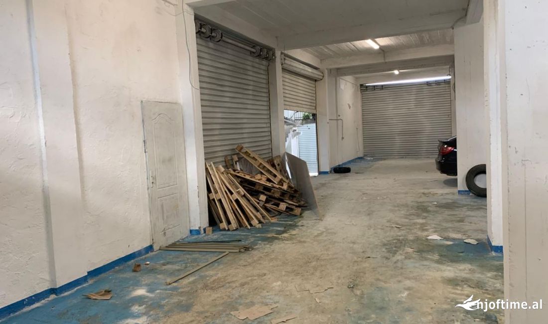 Jepet me qera magazine 160m2 QTU