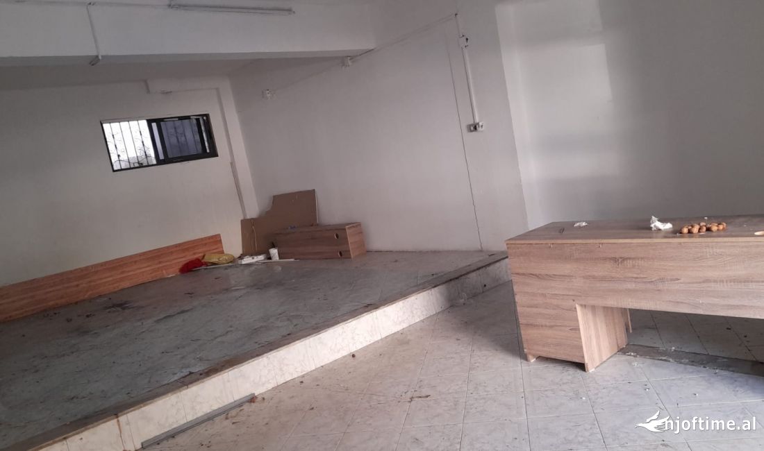 Jepet me qera ambient Kinostudio 