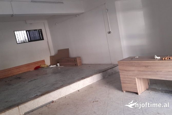 Jepet me qera ambient Kinostudio 