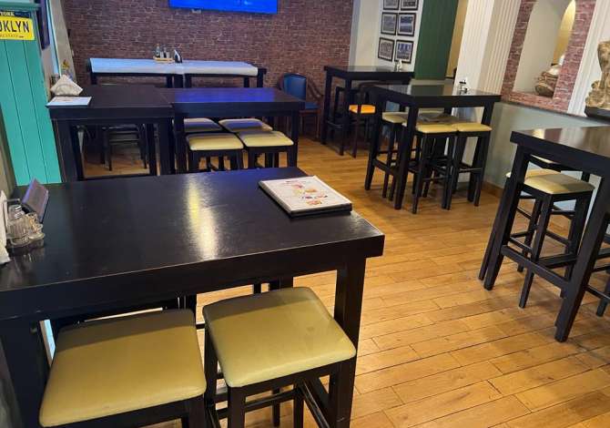 STOLA DHE TAVOLINA RESTORANTI