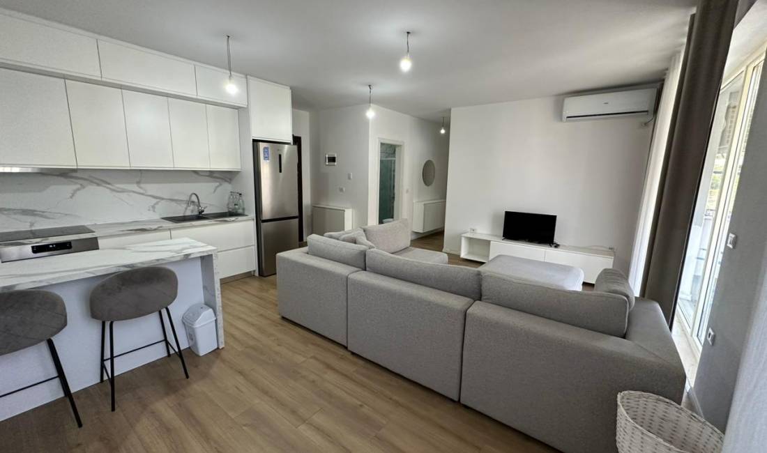 Shtepi me qera Apartament ne Tirane, 2+1, Mobilimi E mobiluar, Pagesa 400  Euro.
