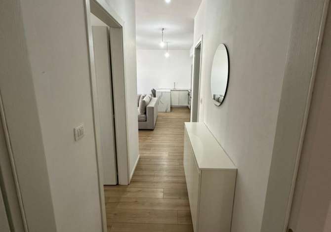 Shtepi me qera Apartament ne Tirane, 2+1, Mobilimi E mobiluar, Pagesa 400  Euro.