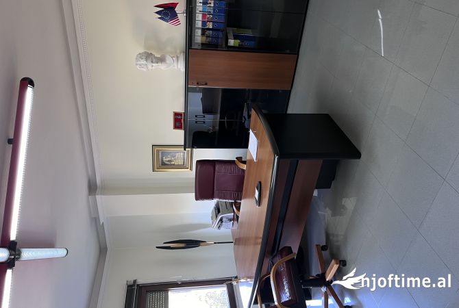 JEPET ME QERA AMBIENT ZYRE!