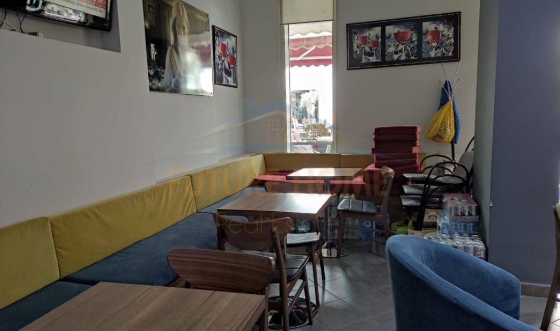 Shitet, Lokal, Rruga Frosina Plaku, Tirane.