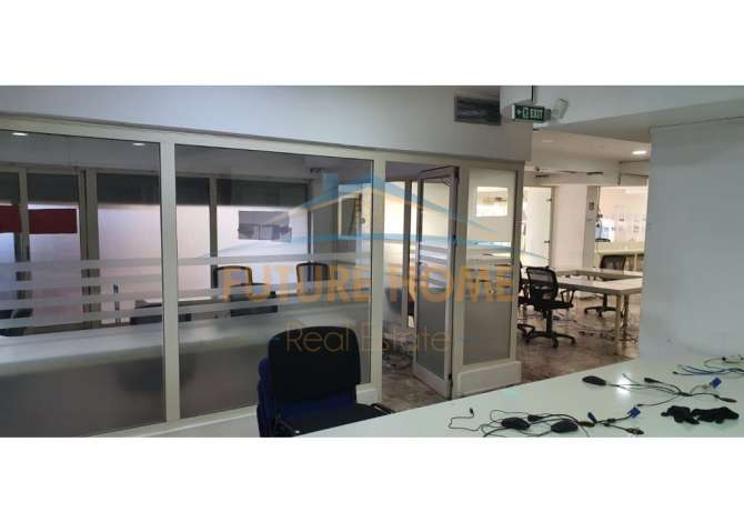 Ambient biznesi me qera 3+1 ne Tirane - 2,500 Euro