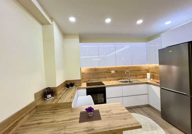 Shtepi me qera Apartament ne Tirane, 1+1, Mobilimi E mobiluar, Pagesa 450  Euro.