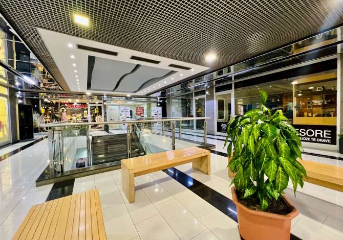 AMBJENT KOMERCIAL PER SHITJE NE ZEMER TE TIRANES !