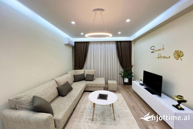 Shtepi me qera Apartament ne Tirane, 1+1, Mobilimi E mobiluar, Pagesa 450  Euro.
