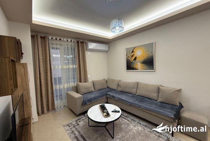 APARTAMENT 2+1+PARKIM PER QIRA REST,,FRESKU