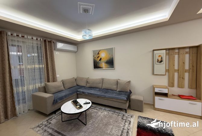 Shtepi me qera Apartament ne Tirane, 2+1, Mobilimi E mobiluar, Pagesa 450  Euro.