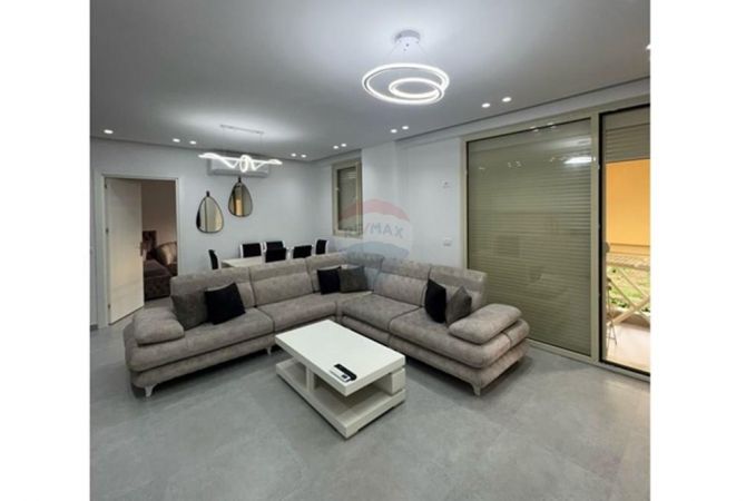 Shtepi me qera Apartament ne Tirane, 2+1, Mobilimi E mobiluar, Pagesa 450  Euro.