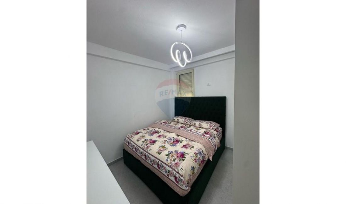 Shtepi me qera Apartament ne Tirane, 2+1, Mobilimi E mobiluar, Pagesa 450  Euro.