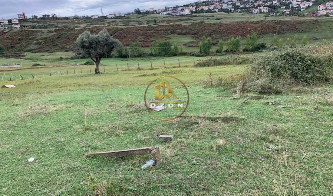 Shitet toke/truall , 600 m2 . Adresa : Farke 