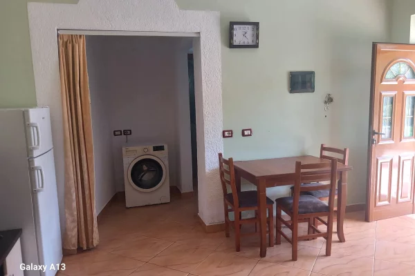 Shtepi me qera Shtepi Private ne Vlore, 1+1, Mobilimi E mobiluar, Pagesa 28,000  Leke.