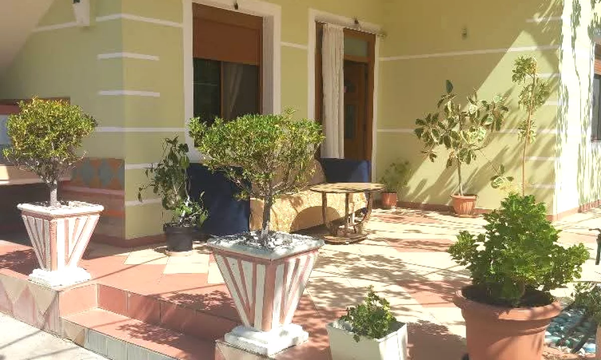 Shtepi me qera Shtepi Private ne Vlore, 1+1, Mobilimi E mobiluar, Pagesa 28,000  Leke.