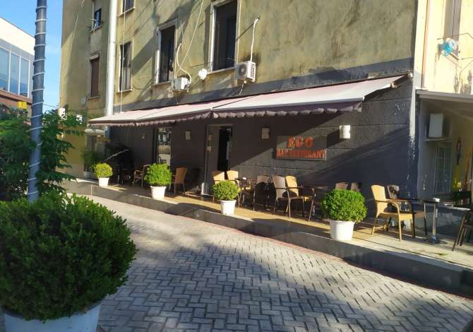 Ambient biznesi me qera 2+1 ne Tirane - 1,150 Euro