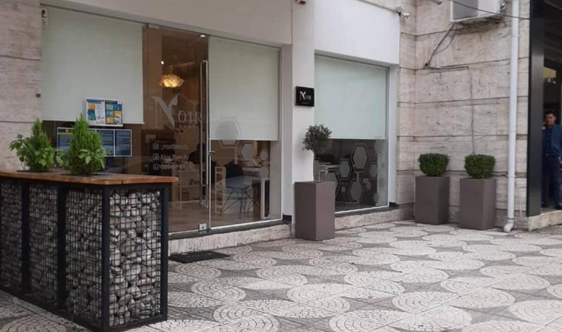 JEPET ME QERA AMBIENT BIZNESI, PRANE 