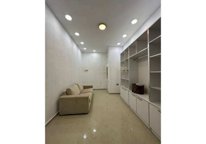 Ambient biznesi me qera 1+1 ne Tirane - 250 Euro