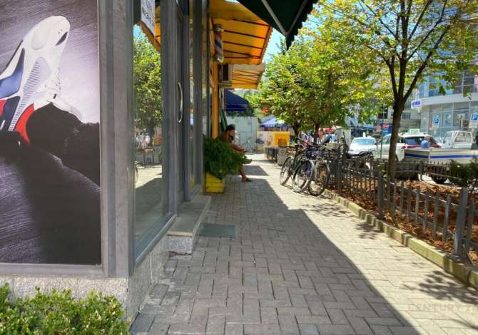Ambient biznesi me qera 1+1 ne Tirane - 750 Euro