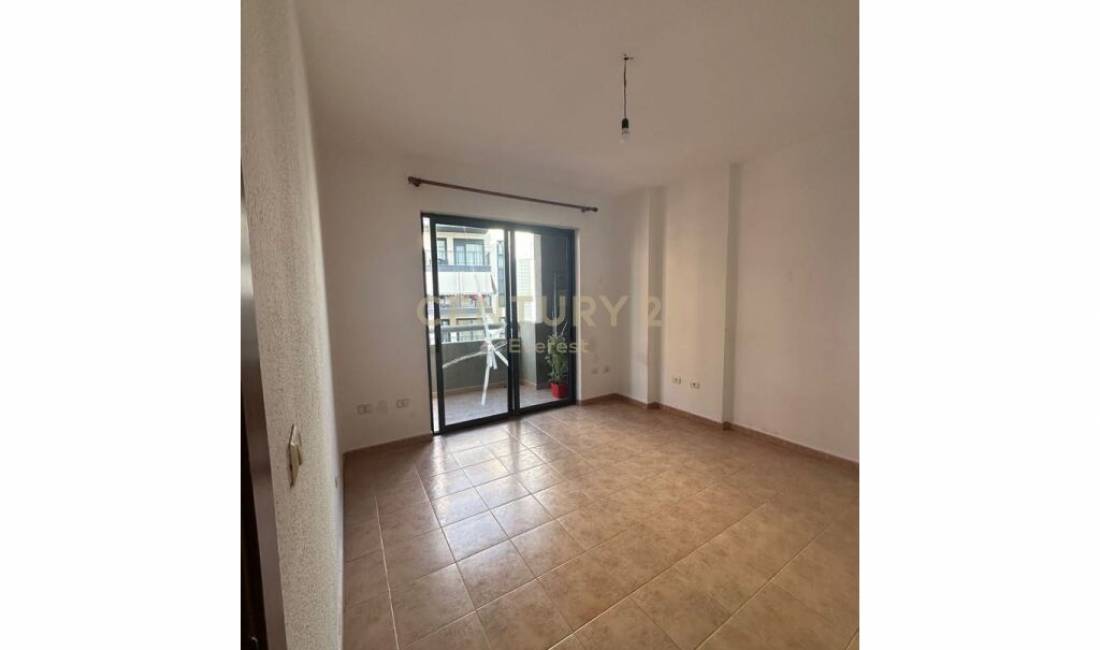 RR. E KOSOVAREVE, JAPIM ME QIRA AMBIENT PER ZYRA  Rr. e Kosovareve Tirana, Albania To Rent 800 Euro /mo
