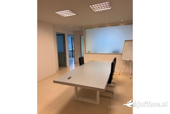 Business Property in Sale 1+1 in Tirana - 350,000 Euro