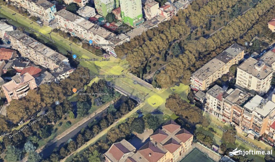 Ambient Komercial per Shitje tek Vasil Shanto