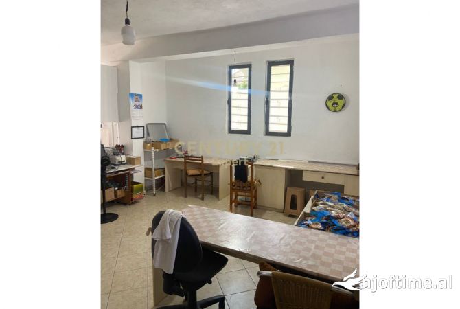 Business Property in Sale 1+1 in Tirana - 120,000 Euro