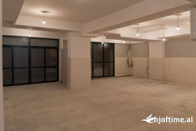 Business Property in Sale 1+1 in Tirana - 200,000 Euro