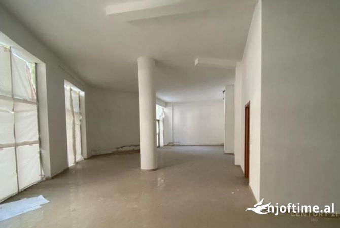 Business Property in Sale 1+1 in Tirana - 455,000 Euro