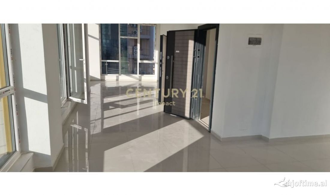 SHITET AMBIENT KOMERCIAL TE ''ISH STACIONI TRENIT'', ''USLUGA GATE TIRANA''. 