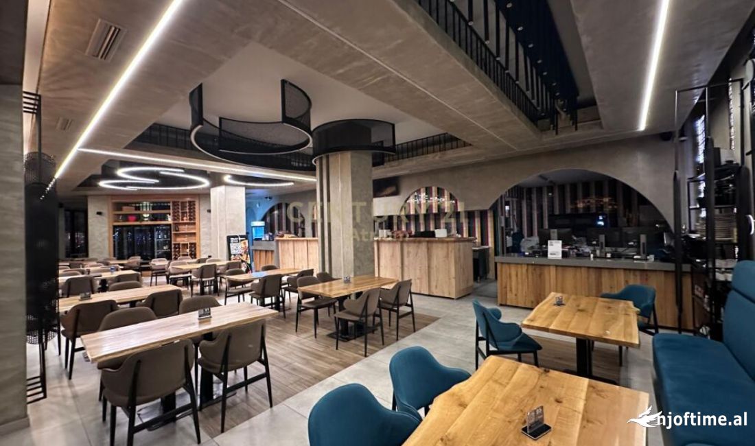 Bistro Kafe ne Vlore - Per Shitje 