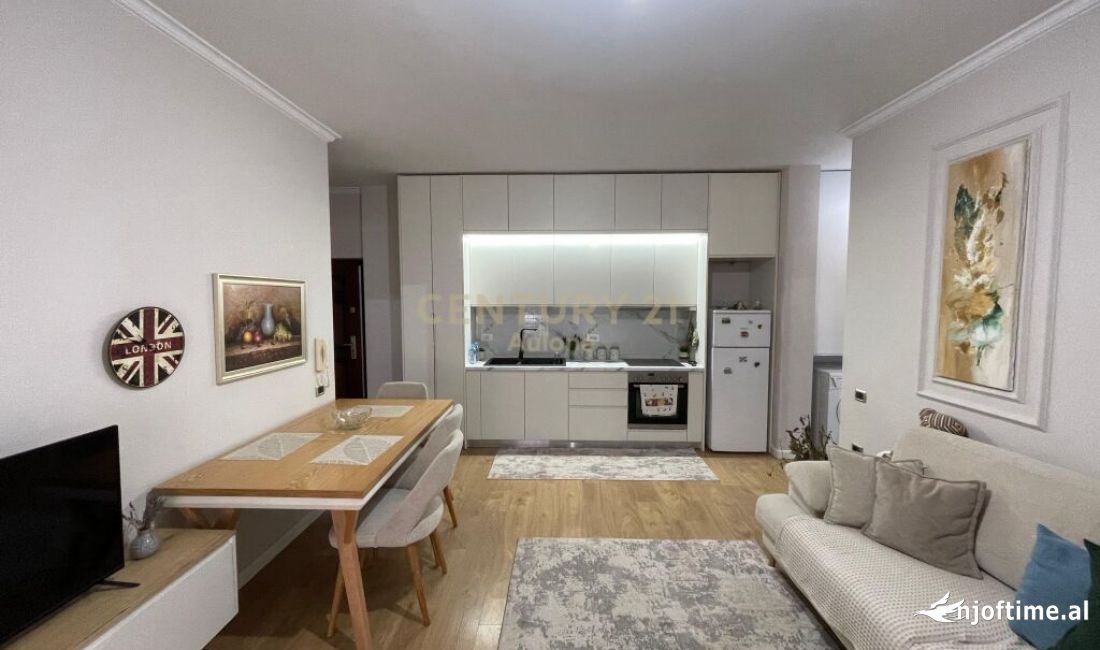 Shtepi me qera Apartament ne Vlore, 2+1, Mobilimi E mobiluar, Pagesa 450  Euro.