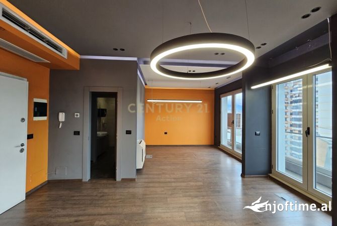 Ambiente Commerciale in Affitto 3+1 a Tirana - 1,400 Euro