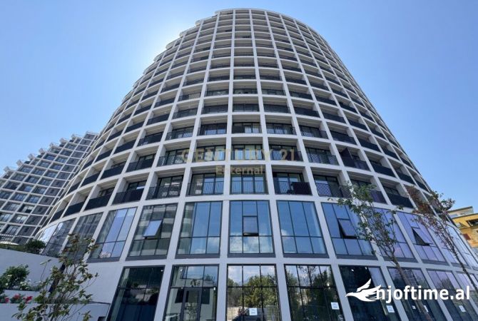 Ambiente Commerciale in Affitto 3+1 a Tirana - 1,500 Euro